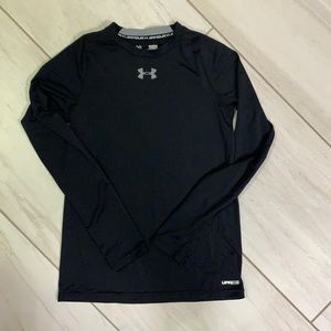 Under Armour youth large fitted shirt